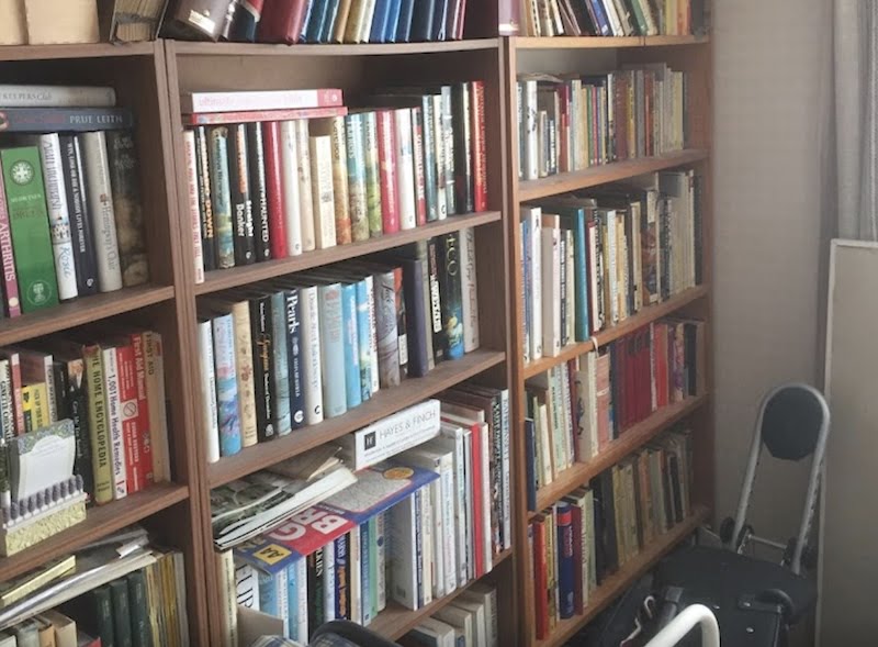 Sutton Coldfield house clearance including a large collection of books. 